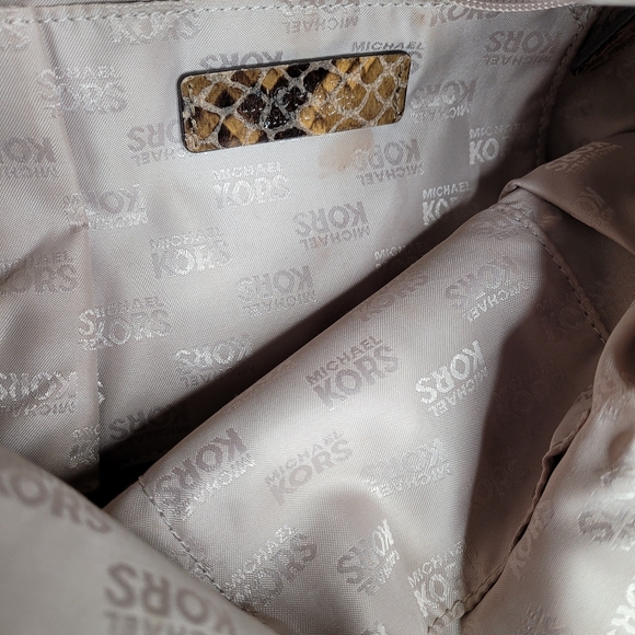 Michael Kor purse - Picture 5 of 7